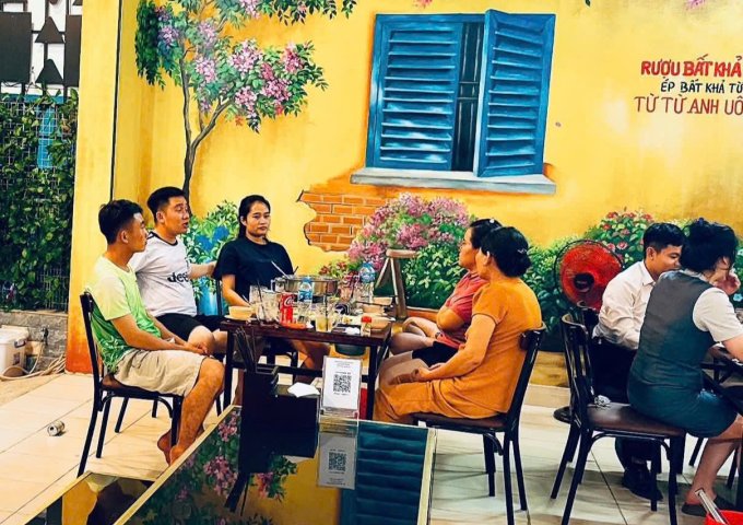 SANG QUÁN ĂN 200m² – ĐẦY ĐỦ TIỆN NGHI – ĐÃ CÓ 3 PHÒNG MÁY LẠNH