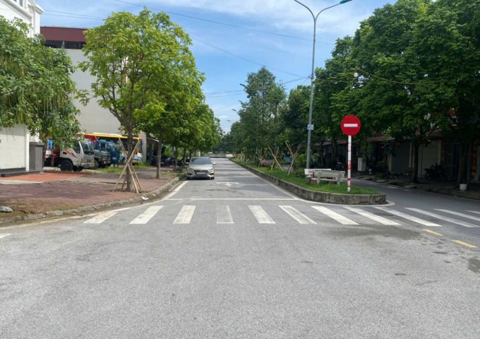 Chính chủ bán lô đất mặt đường Nguyễn Cao, Khu đô thị mới Tuệ Tĩnh, P. Cẩm Thượng, TP. Hải Dương