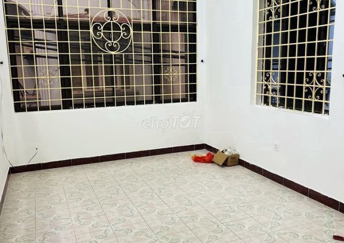 Cho thuê nhà 3 tầng, 3 phòng ngủ đường Bùi Ngọc Dương