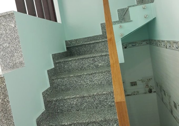 Cho Thuê nhà nguyên căn Ngang 3.5m, dài 13 mét, 1 trệt - 1 lầu