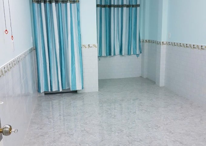 Cho Thuê nhà nguyên căn Ngang 3.5m, dài 13 mét, 1 trệt - 1 lầu