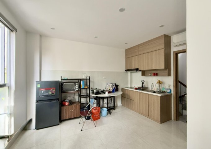 Cho Thuê Nhà Riêng 5 Tầng, 3PN, 5WC Đường Tây Hồ, Phường Quảng An, Tây Hồ, Hà Nội