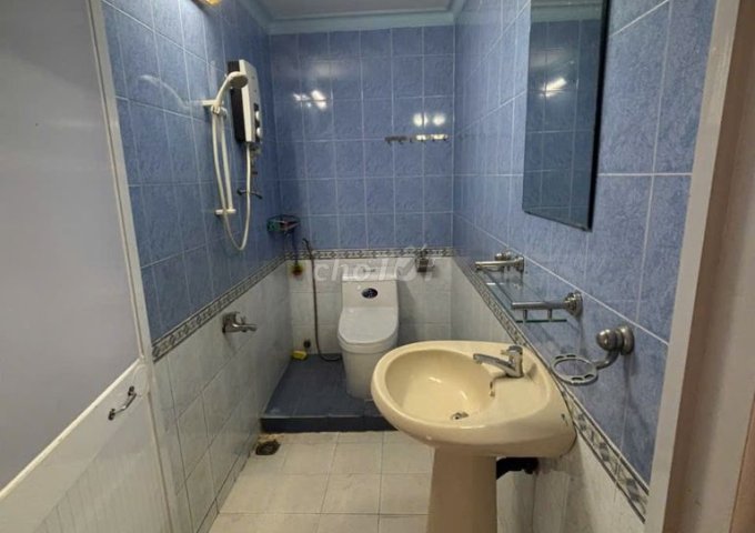 Cho thuê phòng trọ ngay gần Đại học Văn Lang.