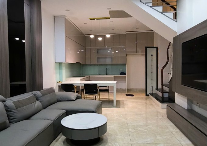 BÁN NHÀ 5 TẦNG TRUNG TÂM MỸ ĐÌNH – DIỆN TÍCH 40M2 – GIÁ 8.9 TỶ – NỞ HẬU, KINH DOANH TỐT