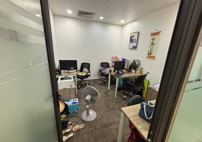 CẦN SANG NHƯỢNG GẤP 2 VĂN PHÒNG COWORKING ĐẦY ĐỦ TIỆN ÍCH TẠI THANH XUÂN