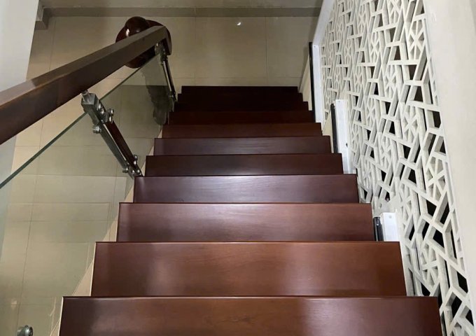 CHO THUÊ NHÀ NGUYÊN CĂN – ĐẦY ĐỦ NỘI THẤT – Ô TÔ ĐỖ TẬN CỬA