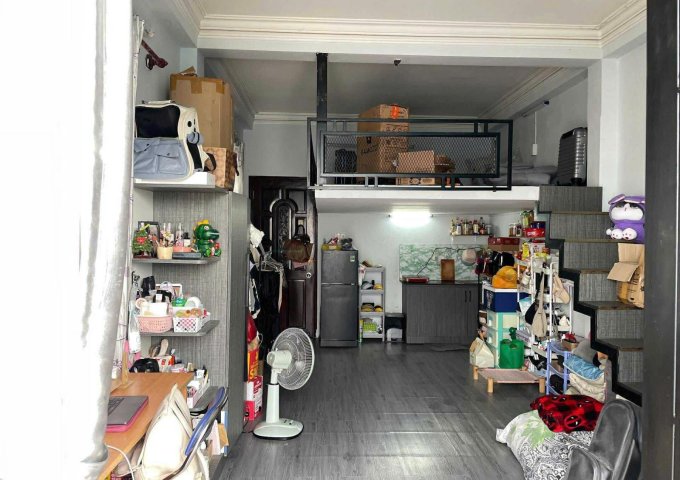 Mình cần pass phòng Bancol (còn 1 tháng hợp đồng, nếu ở tiếp thì chủ tiếp tục gia hạn)