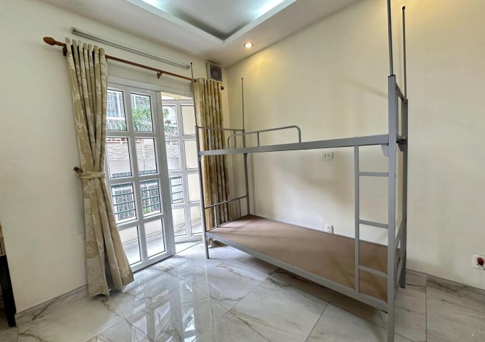 PHÒNG CÓ SẴN- MÁY LẠNH - FULL NT - SẠCH SẼ - NGÃ TƯ PHÚ NHUẬN - NGUYỄN KIỆM