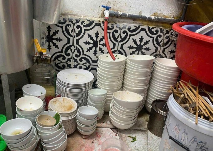 NHƯỢNG CỬA HÀNG - 9 Nam Đồng, Đống Đa, Hà Nội