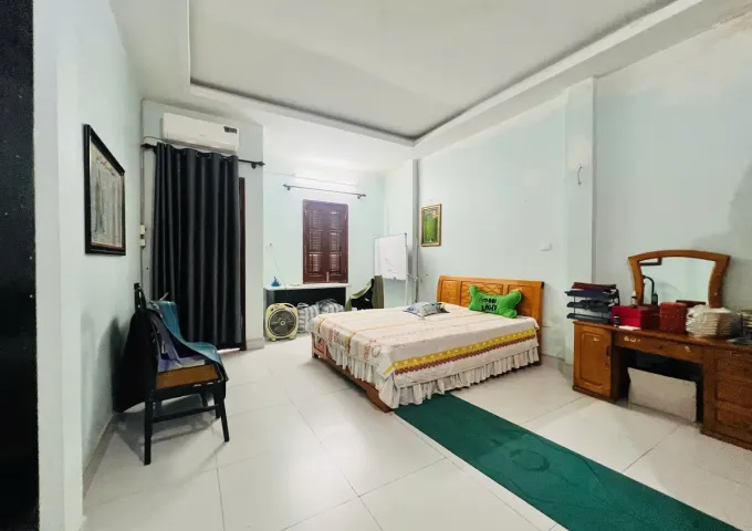 Bán Nhà Nghĩa Đô. Cầu Giấy. Ô Tô. Vỉa Hè. DT 38m2. MT 4,3m. 5 Tầng. Giá 15,9 Tỷ.