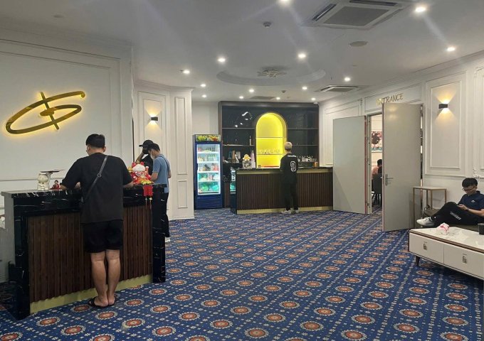 CHO THUÊ MẶT BẰNG 300M² – (SÒNG PÀI CŨ-Tầng hầm DƯỚI TIỆM VÀNG) HOT NHẤT CẦU GIẤY