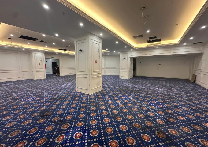 CHO THUÊ MẶT BẰNG 300M² – (SÒNG PÀI CŨ-Tầng hầm DƯỚI TIỆM VÀNG) HOT NHẤT CẦU GIẤY