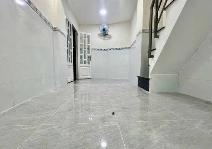 SÁT MẶT TIỀN KHÁNH HỘI Q4 HƠN 2 TỶ