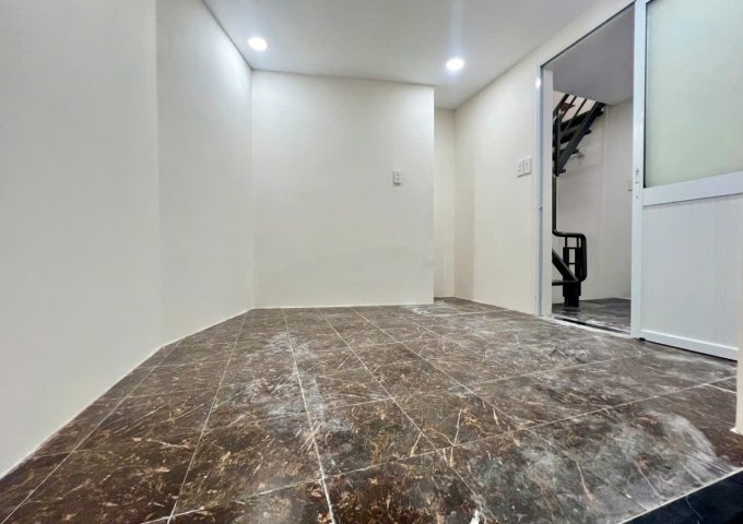 SÁT MẶT TIỀN KHÁNH HỘI Q4 HƠN 2 TỶ