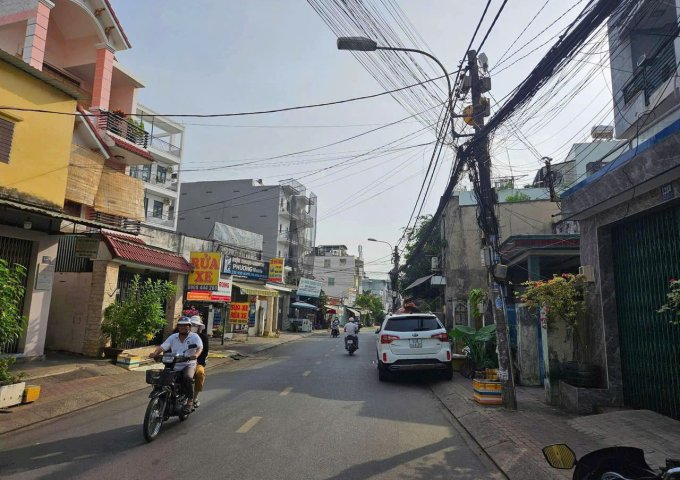 BÁN NHÀ NGAY CHỢ 339 - Phước Long B, Q9 - DT 95m2 - Giá Chỉ hơn 9 tỷ