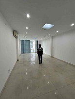 CHO THUÊ VĂN PHÒNG 50M² ĐẸP, MẶT TIỀN BẠCH ĐẰNG – TÂN BÌNH, SÁT SÂN BAY TSN