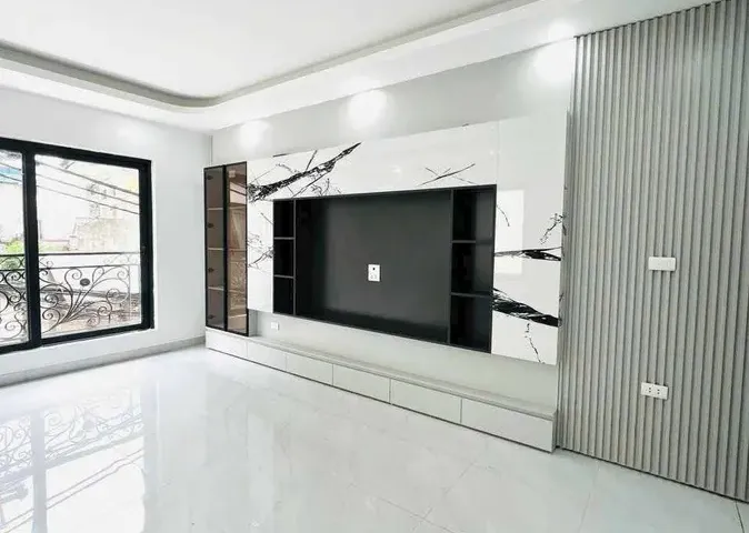 Bán Nhà Định Công Thượng. Hoàng Mai. Ô Tô. DT 42m2. MT 3,8m. 5 Tầng. Giá 10.95 Tỷ. 