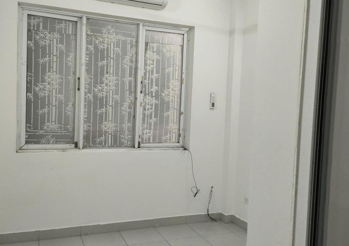 Cho thuê gấp giá rẻ căn hộ chung cư HH Linh Đàm 50m, tầng 2, 6.99 tr/th Hoàng Mai.