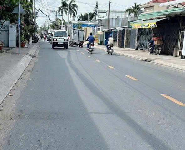 NHÀ MT CHỢ CHỮ S TRẦN VĂN MƯỜI, HÓC MÔN ĐANG CHO THUÊ BÁCH HÓA XANH