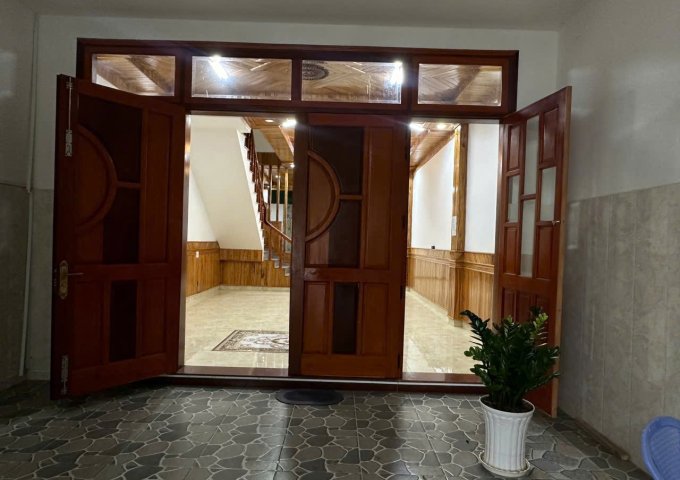 CHO THUÊ NHÀ NGUYÊN CĂN 3 TẦNG – VỊ TRÍ ĐẸP NGAY TRUNG TÂM NAM NHA TRANG