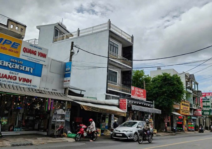 NHÀ MẶT TIỀN LÝ THƯỜNG KIỆT TT HÓC MÔN KHU NGÂN HÀNG CHỈ 12 TỶ