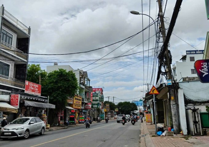 NHÀ MẶT TIỀN LÝ THƯỜNG KIỆT TT HÓC MÔN KHU NGÂN HÀNG CHỈ 12 TỶ