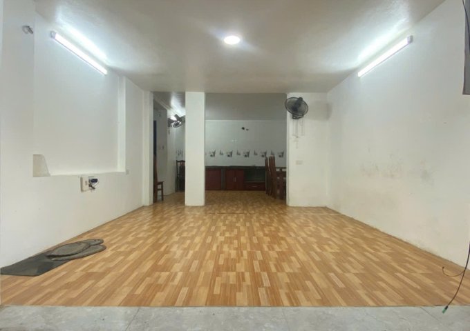 Chính chủ cần cho thuê nhà nguyên căn tầng 1 tại số 85 Thành Phố Giao Lưu, Bắc Từ Liêm, HN