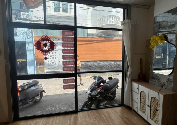 Cho Thuê Mặt Bằng Đa Năng 30m² - 29 Nguyễn Văn Khôi, P11!