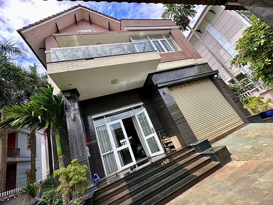 ► Ngộp đây!!! Giảm giá tiếp chỉ 16 là chốt được căn biệt thự full nội thất, pháp lý chuẩn, vị trí tiềm năng tăng giá cao ( Bank định giá 17-18 tỷ ).