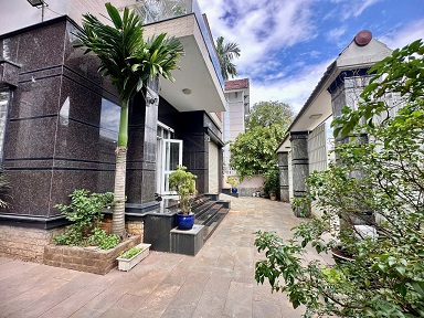 ► Ngộp đây!!! Giảm giá tiếp chỉ 16 là chốt được căn biệt thự full nội thất, pháp lý chuẩn, vị trí tiềm năng tăng giá cao ( Bank định giá 17-18 tỷ ).