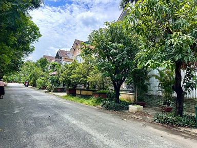 ► Ngộp đây!!! Giảm giá tiếp chỉ 16 là chốt được căn biệt thự full nội thất, pháp lý chuẩn, vị trí tiềm năng tăng giá cao ( Bank định giá 17-18 tỷ ).