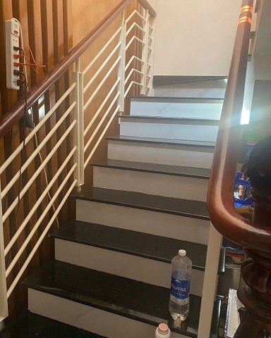 CHÍNH CHỦ BÁN NHÀ CÓ SÂN ĐÃI TIỆC VÀ SÂN THƯỢNG . CHÍNH CHỦ CHO BÁN HOẶC CẦM CỐ NHÀ ĐƯỜNG LÊ VĂN LƯƠNG