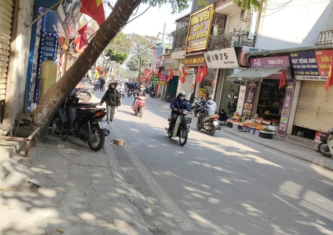 3 ngày 4 khách đàm phán mặt phố Phúc Tân 40m/43m, 3 tầng, mặt tiền 3.4m, 12 tỷ Hoàn Kiếm. 