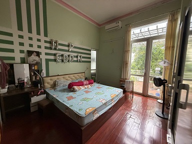 Bán nhanh Nhà 3 tầng - Mặt Tiền khủng 5,85m tại 42 phố SOI TIỀN - phường Cốc Lếu - Thành phố Lào Cai, tỉnh Lào Cai