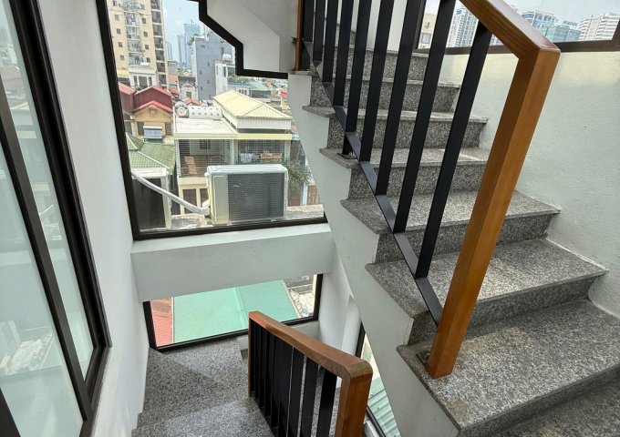 Văn phòng đẹp, sẵn sàng đón bạn ngay tại Hoàng Quốc Việt!