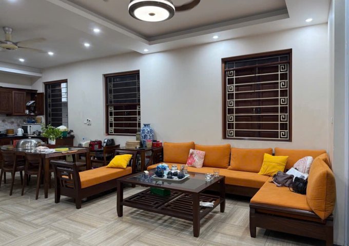 ĐÁNG SỐNG, BIỆT THỰ LÔ GÓC PHỐ LÂM HẠ 140M, 4T, MẶT TIỀN QUYỀN LỰC, Ô TÔ THÔNG TRÁNH.