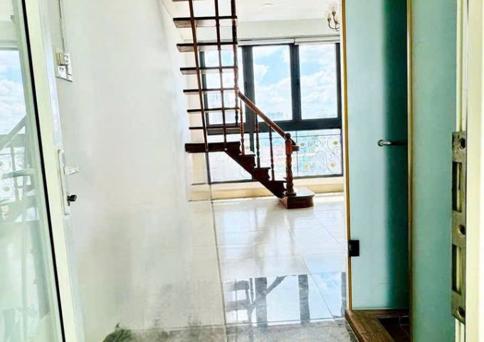 Bán nhà Quận 4- Doanh thu 3.6 tỷ/5năm- 6 Tầng 8 Căn hộ cao cấp duplex 52m2- HXH Nguyễn Khoái: 12 Tỷ