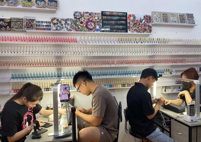 CHÍNH CHỦ Sang nhượng mặt bằng kinh doanh tại Cầu Giấy, 120m² - Ô tô đỗ cửa