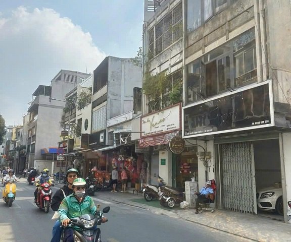 CHÍNH CHỦ CẦN BÁN GẤP NHÀ 1 TRỆT 2 LẦU + SÂN THƯỢNG – ĐƯỜNG NGUYỄN TRỌNG TUYỂN, PHƯỜNG 2, QUẬN TÂN BÌNH