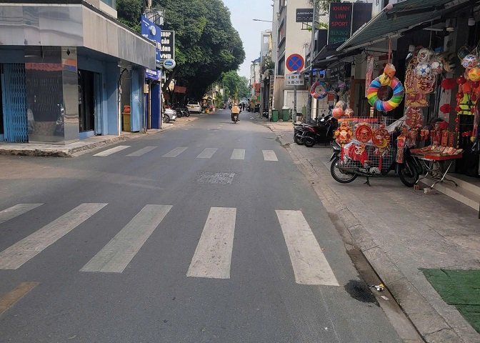 CHÍNH CHỦ CẦN BÁN GẤP NHÀ 1 TRỆT 2 LẦU + SÂN THƯỢNG – ĐƯỜNG NGUYỄN TRỌNG TUYỂN, PHƯỜNG 2, QUẬN TÂN BÌNH