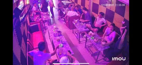 CHÍNH CHỦ Sang nhượng quán cafe hát cho nhau nghe thu nhập 100tr/tháng