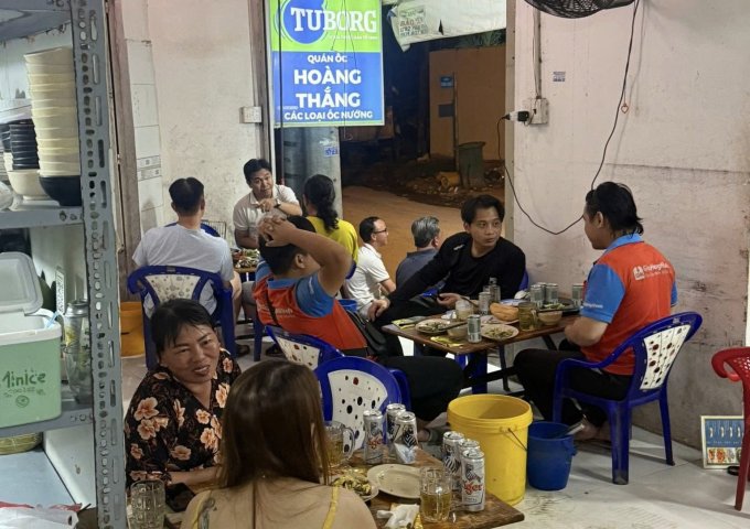 CHÍNH CHỦ SANG LẠI QUÁN ỐC CHỈ CẦN VÀO BÁN, ĐỐI DIỆN CHUNG CƯ LÊ THÀNH - GIÁ TỐT BÌNH TÂN