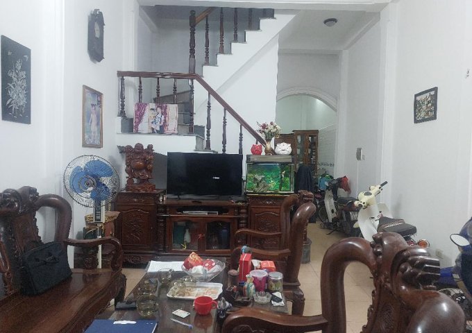 Bán nhà Xuân Thủy - lô góc - gần ô tô - MT4,1 m, 5 tầng