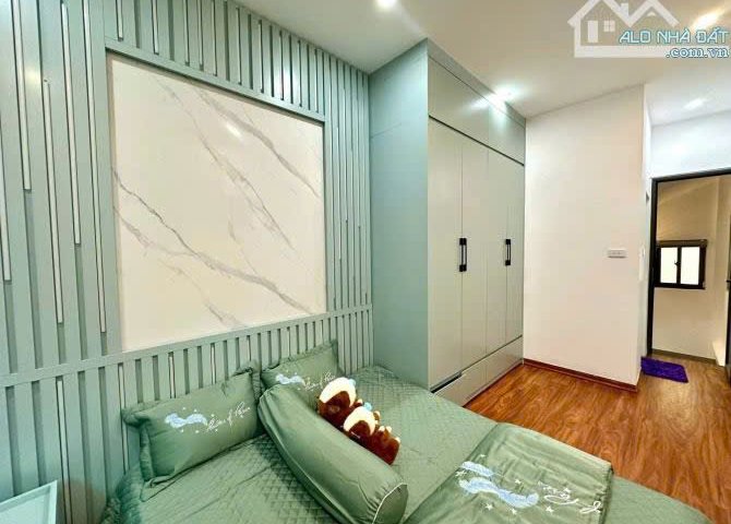 Bán nhà Định Công Thượng, dt 25m2 x 04 tầng. Giá: 4,85 tỷ Có thương lượng.