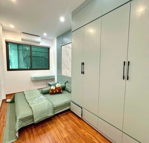 Bán nhà Định Công Thượng, dt 25m2 x 04 tầng. Giá: 4,85 tỷ Có thương lượng.