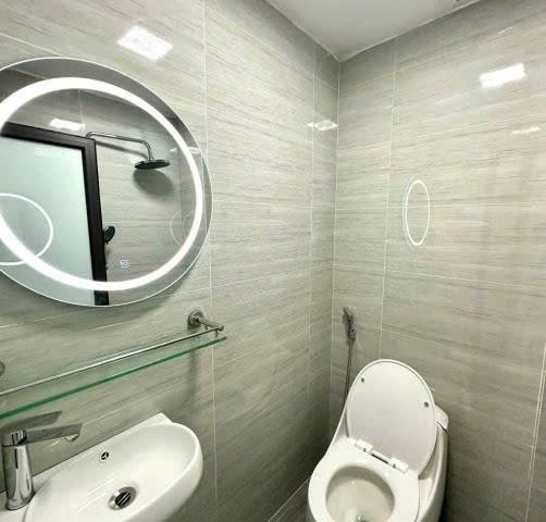 Bán nhà Định Công Thượng, dt 25m2 x 04 tầng. Giá: 4,85 tỷ Có thương lượng.