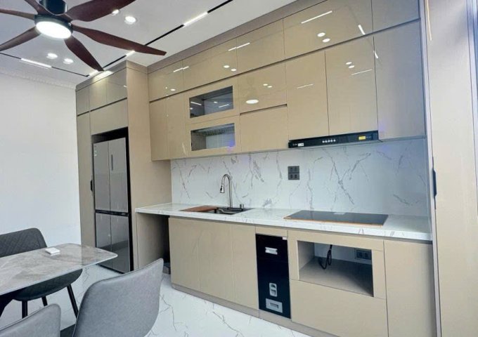 Bán nhà Ngọc Thụy 38m 6 tầng thang máy 2 thoáng ô tô đỗ hơn 9 tỷ