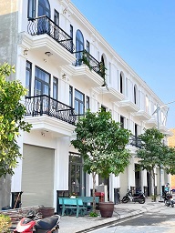 Chính chủ cần bán nhà 1 trệt, 2 lầu – vị trí 2 mặt tiền, thuận tiện kinh doanh và mở văn phòng