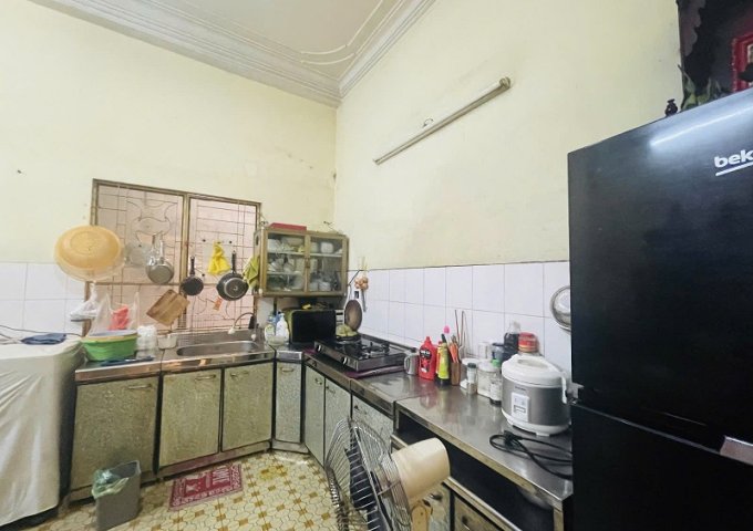 Bán nhà mặt tiền KD Nguyễn Minh Hoàng, P12, Tân Bình, 80m2, 3 tầng, ngang 5m, rất hiếm.