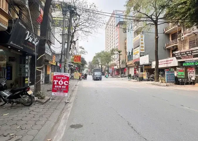 ​Bán Nhà 1 Mặt Phố 1 Mặt Ngõ Chiến Thắng. Hà Đông. Ô Tô. Vỉa Hè. DT 70m2. Giá 26,7 Tỷ. 